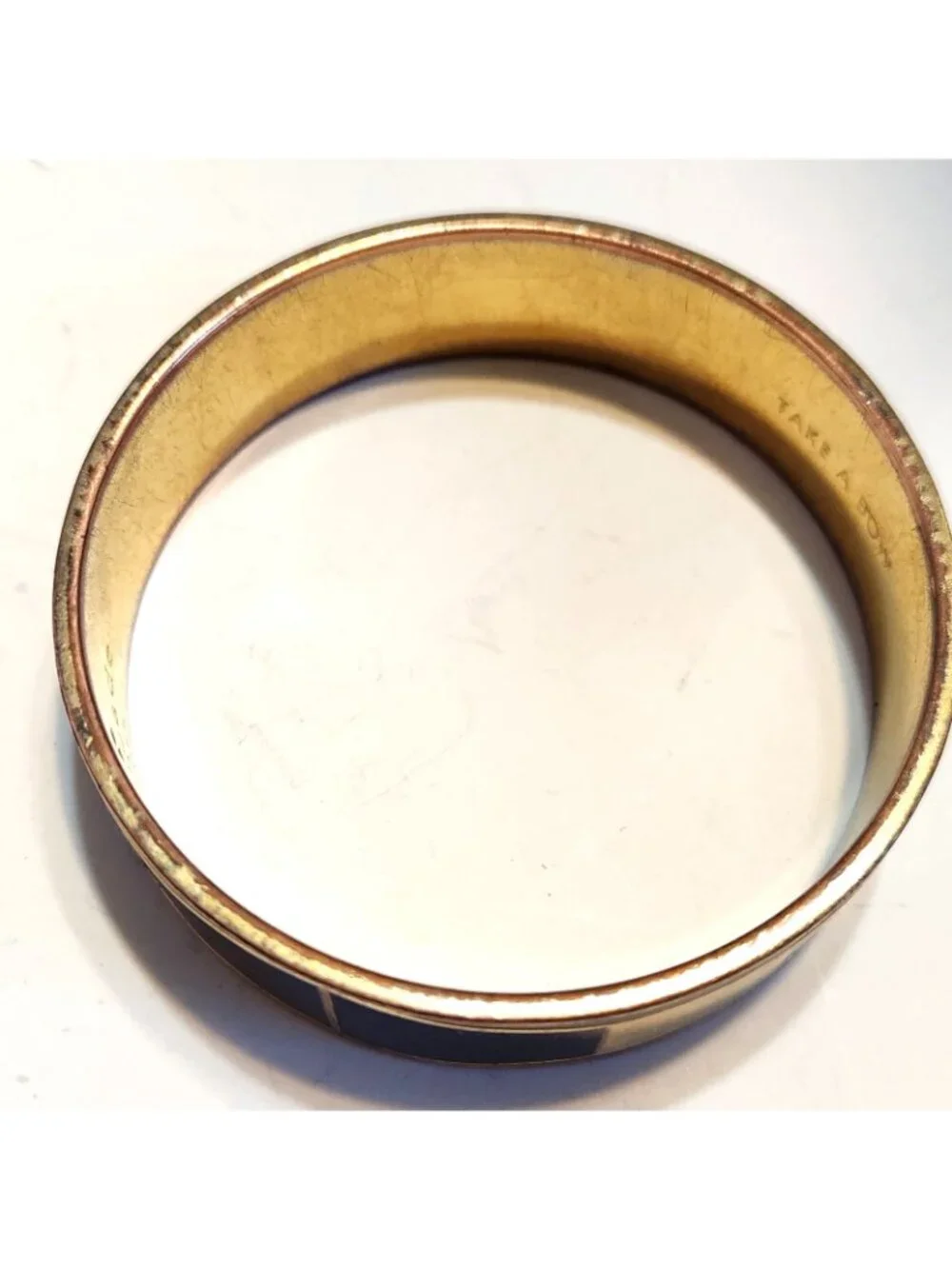 Kate Spade Take A Bow Gold Toned Bangle Bracelet With Spade READ - Picture 11 of 13
